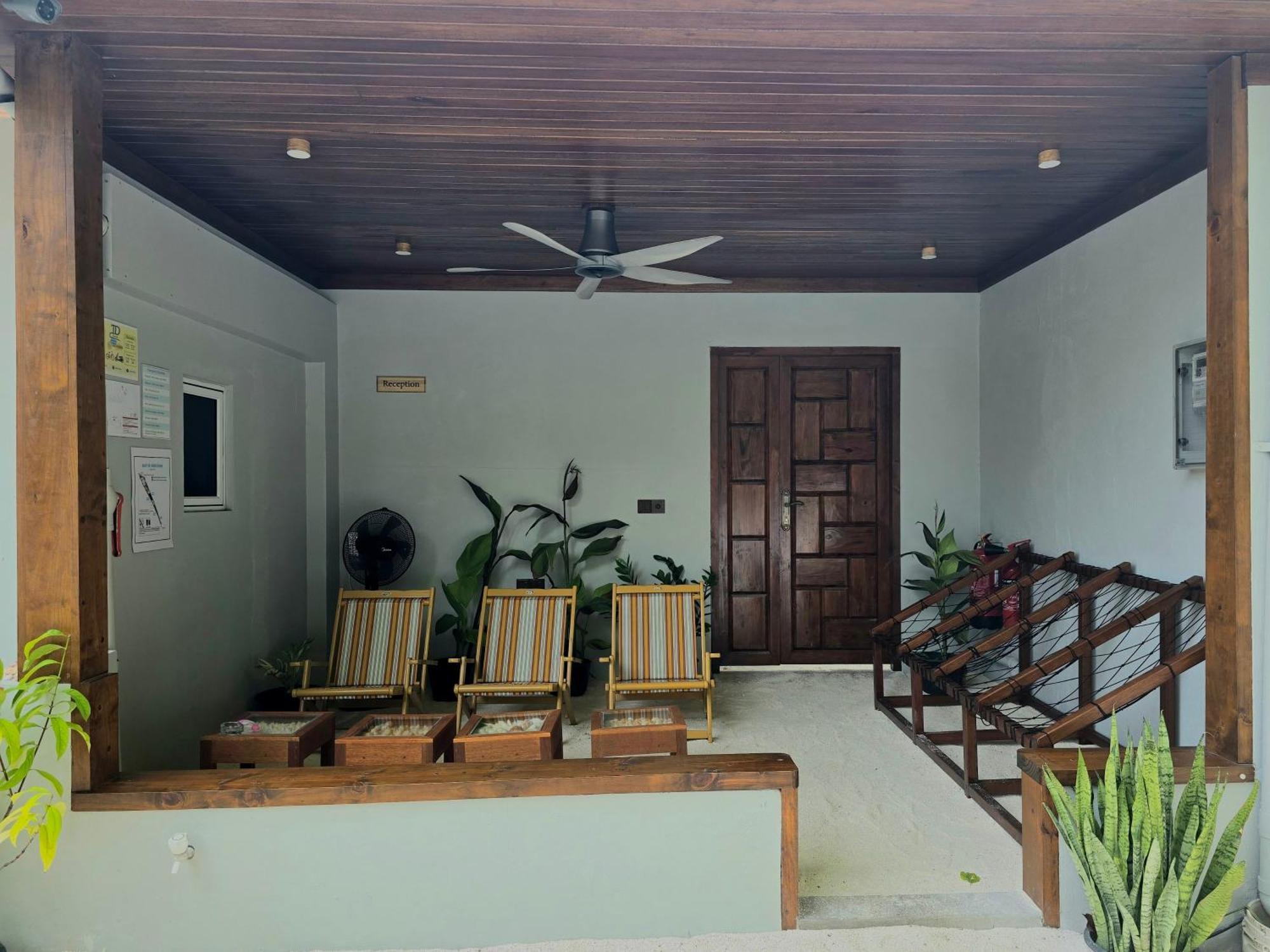 Dhonfalhu Dhigurah Dhigurah  Exterior photo